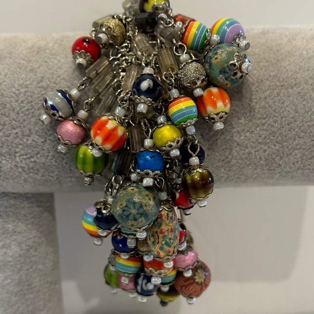 Vintage Cha-Cha / Gypsy inspired stretch bracelet -multicolor glass & clay beads - Picture 6 of 10